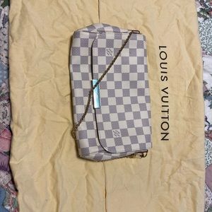 Authentic Louis Vuitton hang bag